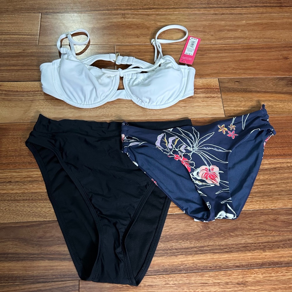 Xhilaration Roxy Bikini‎ Set White Underwire Top Black High Waist Floral Bottoms